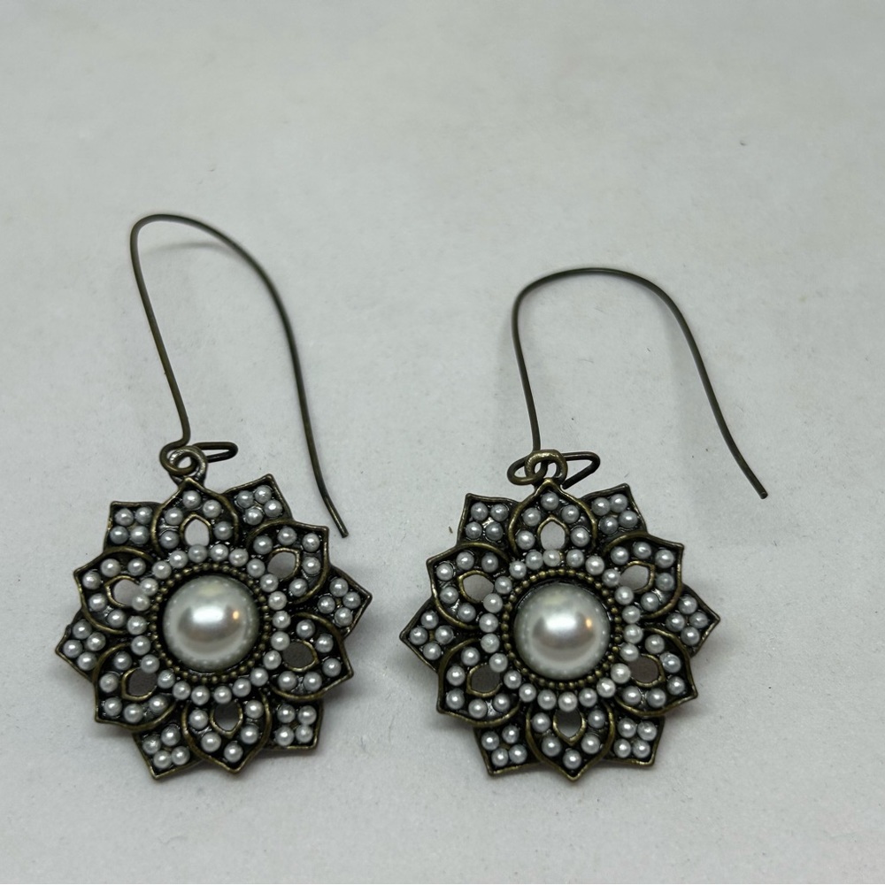 Vintage‎ Faux Pearl Beaded Star Shape Earrings